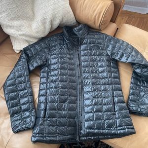 North face gray/black puffer